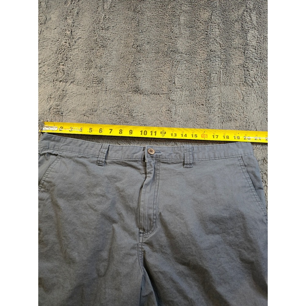 Magellan Outdoors Mens Chino Shorts Gray Size 40W Hiking Casual Flat Front 0117 - Picture 3 of 6